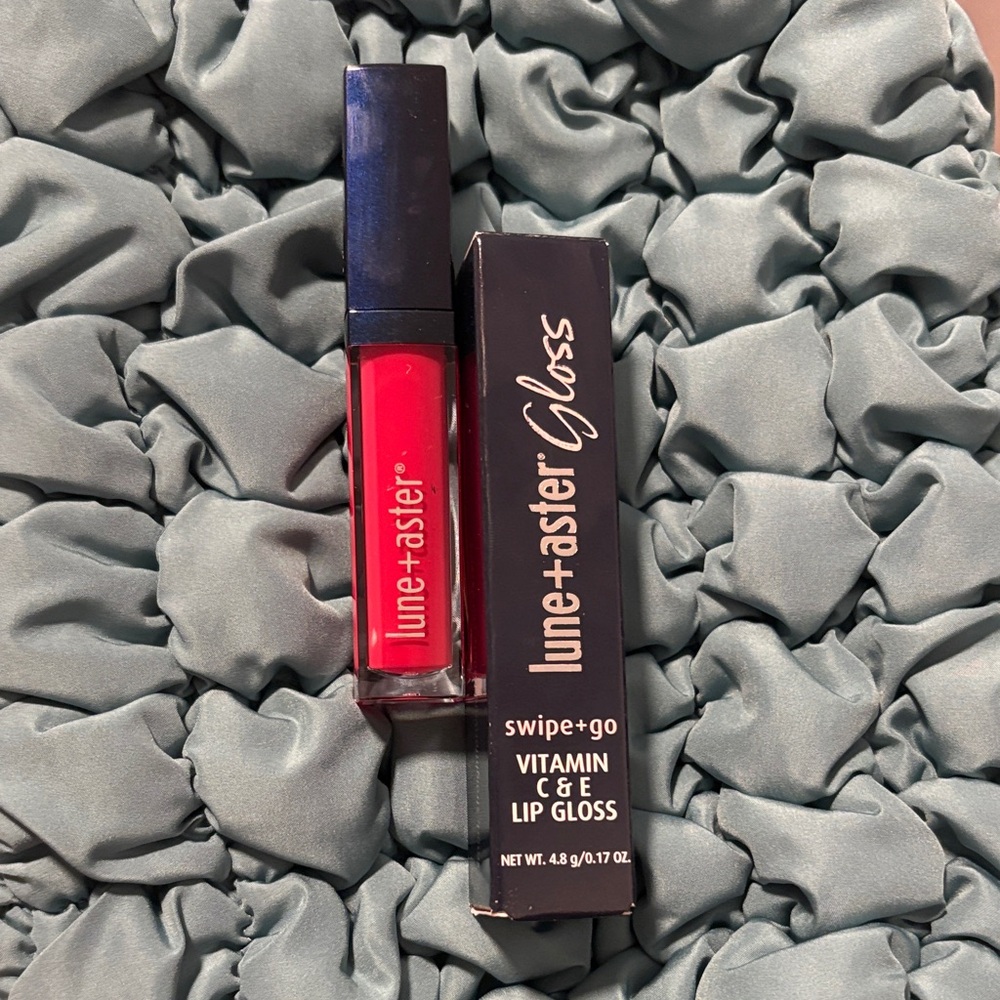 NIB Lune + Aster Swipe & Gol Vitamin C & E Lip Gloss